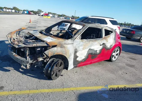 2014 Hyundai Veloster Base W/Gray z USA, uszkodzony, nr VIN KMHTC6AD5EU209299